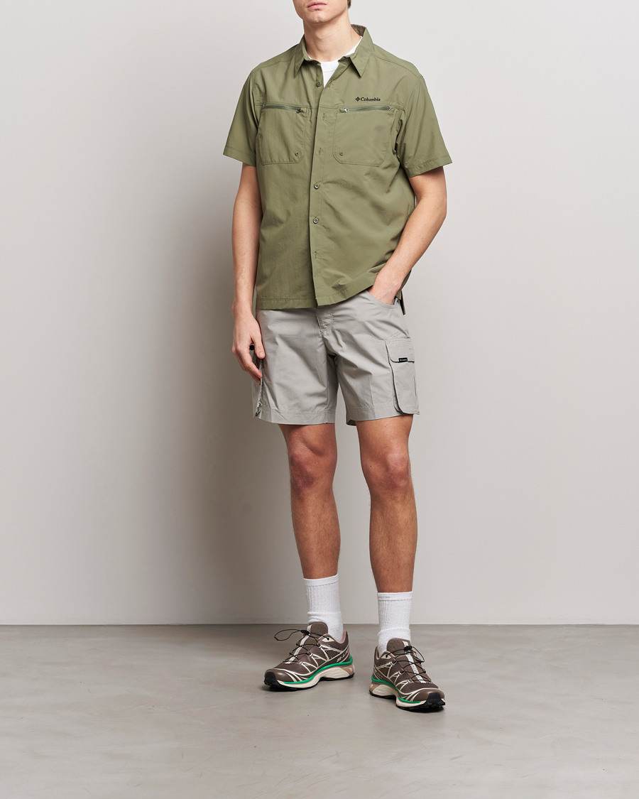 Mies | Kauluspaidat | Columbia | Mountaindale Short Sleeve Outdoor Shirt Stone Green