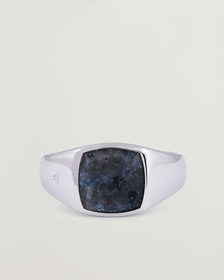 Mies | Korut | Tom Wood | Kay Ring Larvikite