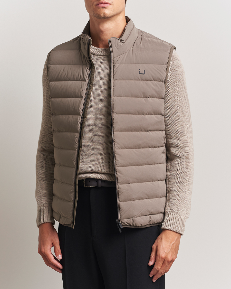 Mies | Ulkoliivit | UBR | Sonic Vest Dark Sand