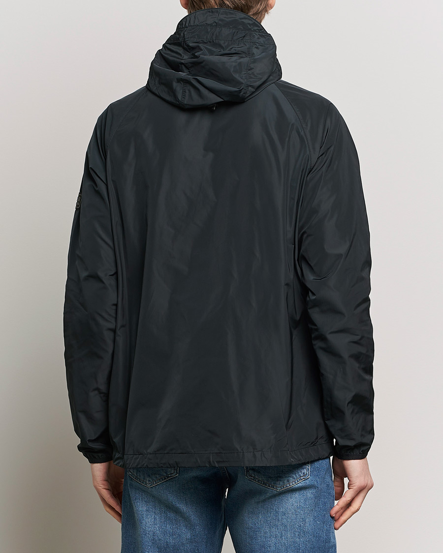 Mies | Takit | Barbour International | Beckett Showerproof Jacket Black