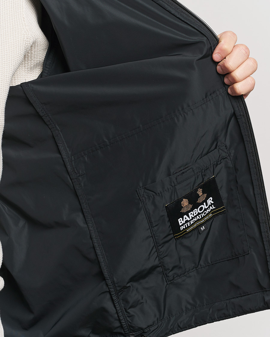 Mies | Takit | Barbour International | Beckett Showerproof Jacket Black
