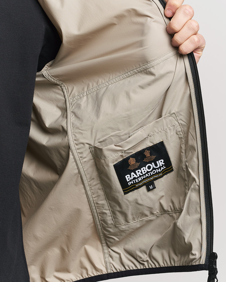 Mies | Takit | Barbour International | Rail Lightweight Jacket Concrete