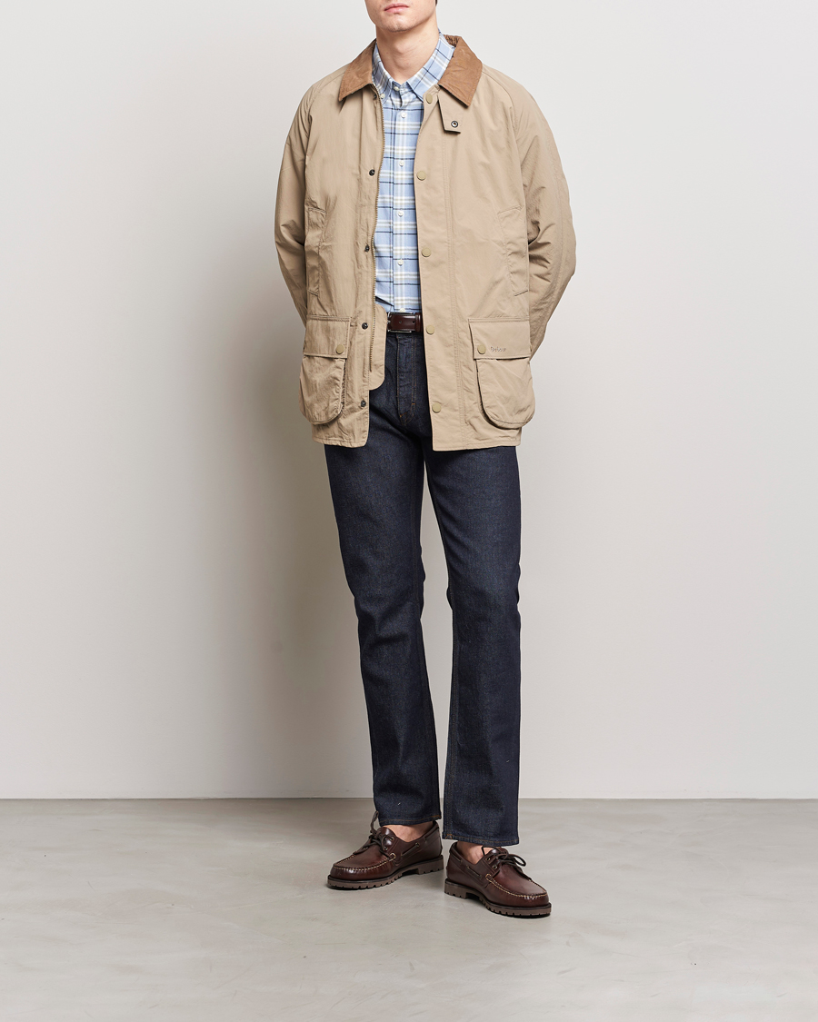 Mies | Takit | Barbour Lifestyle | Ashby Showerproof Jacket Timberwolf