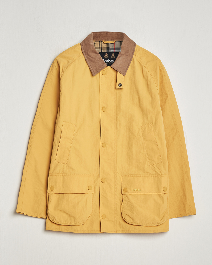 Mies | Takit | Barbour Lifestyle | Ashby Showerproof Jacket Honey Gold