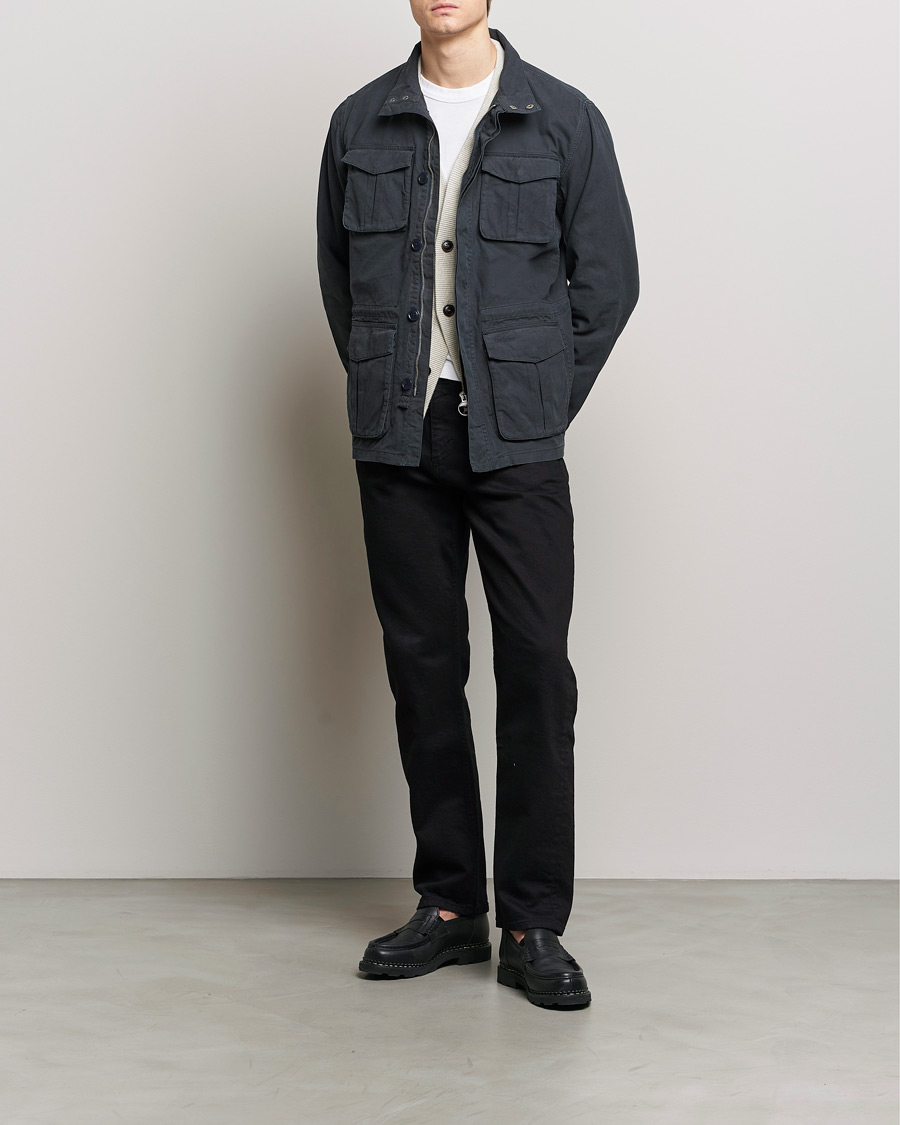 Mies | Takit | Barbour Lifestyle | Belsfield Cotton Field Jacket Midnight