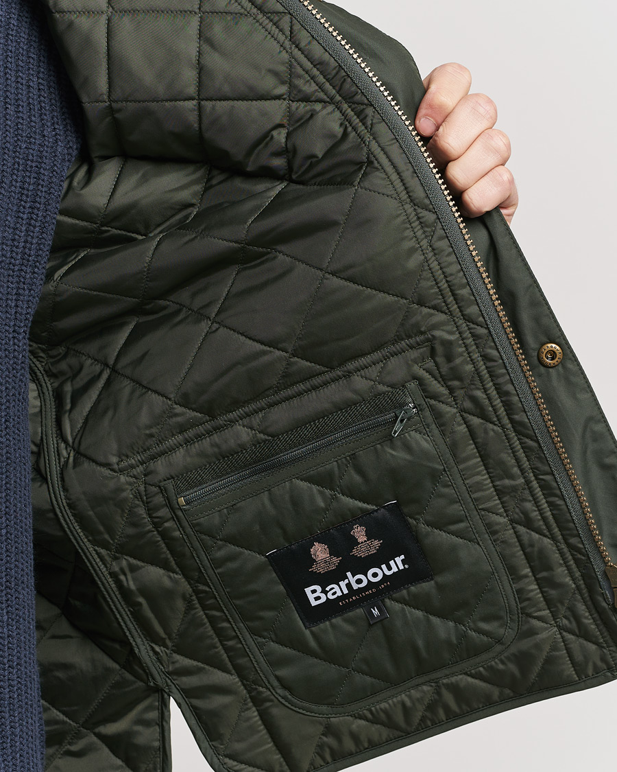 Mies | Ulkoliivit | Barbour Lifestyle | New Lowerdale Quilted Gilet Sage Green
