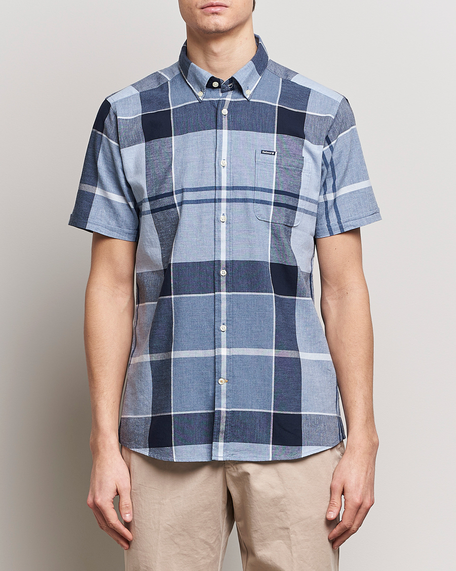 Mies | Rennot | Barbour Lifestyle | Doughill Short Sleeve Tailored Fit Shirt Berwick Blue