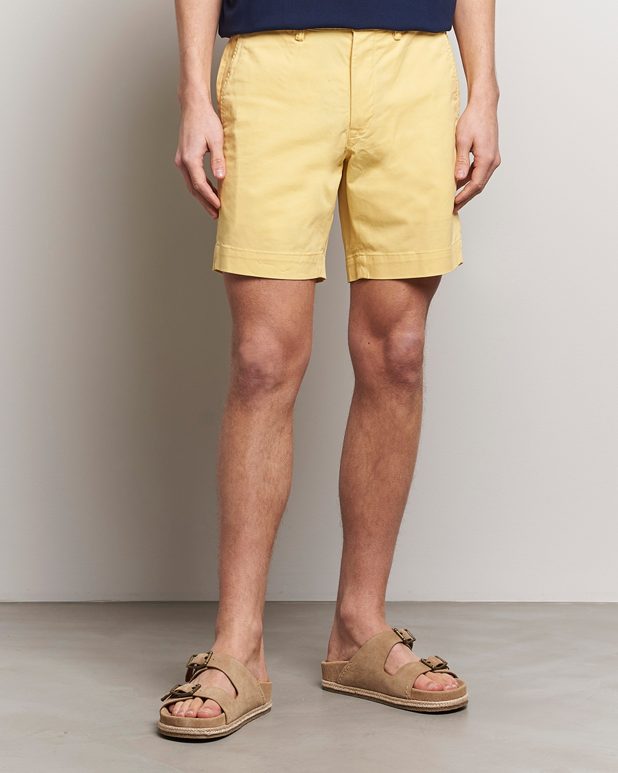 Mies | Chino-shortsit | Polo Ralph Lauren | Tailored Slim Fit Shorts Corn Yellow