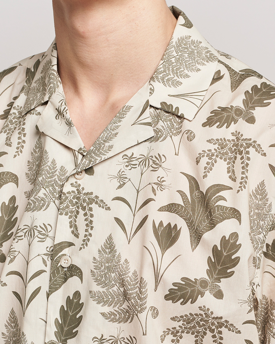 Mies | Kauluspaidat | Sunspel | Katie Scott Short Sleeve Printed Resort Shirt Ecru