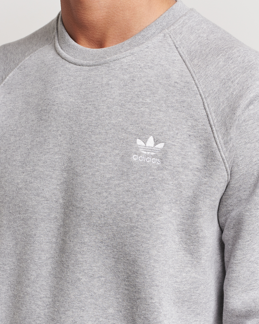 Mies | Puserot | adidas Originals | Essential Crew Neck Sweatshirt Grey Melange