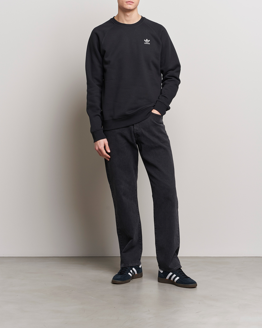 Mies | Puserot | adidas Originals | Essential Crew Neck Sweatshirt Black