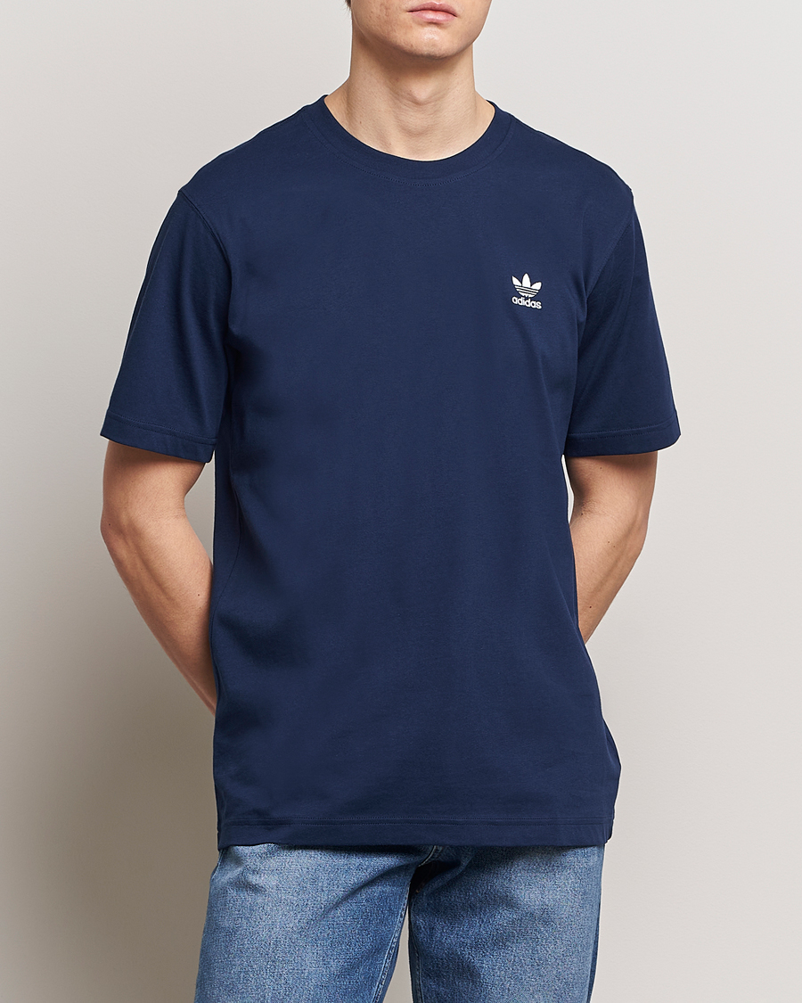 Mies | T-paidat | adidas Originals | Essential Crew Neck T-Shirt Nindig