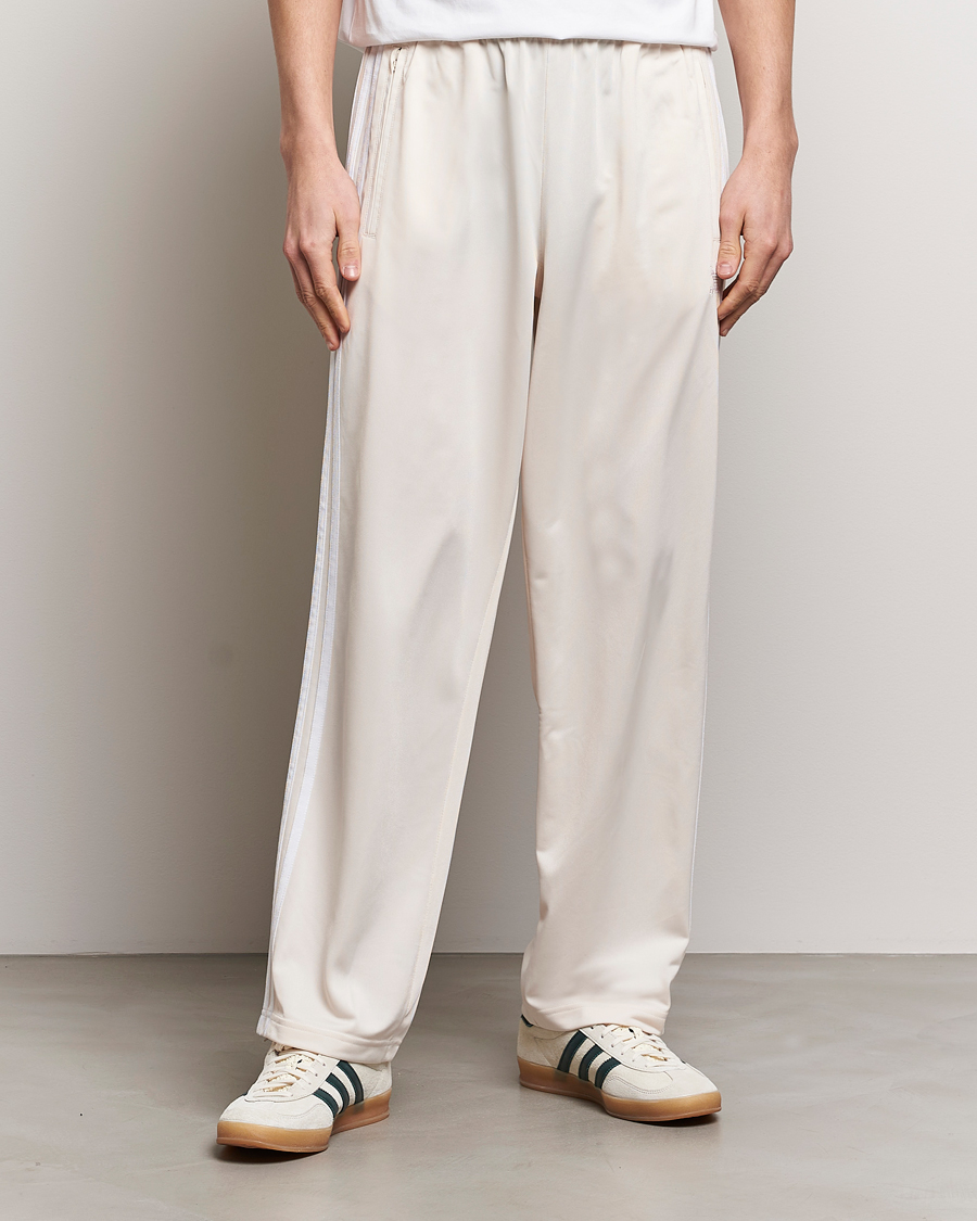 Mies | Rennot housut | adidas Originals | Firebird Sweatpants Won White