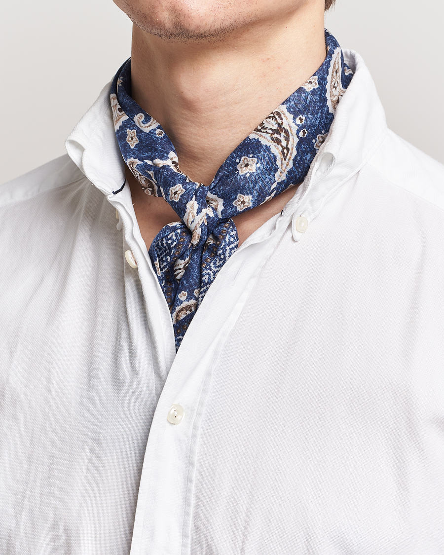Mies | Amanda Christensen Cotton Voilé Printed Paisley Bandana Navy | Amanda Christensen | Cotton Voilé Printed Paisley Bandana Navy