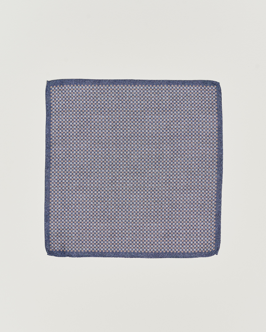 Mies | Amanda Christensen Silk Oxford Printed Flower Pocket Square Navy | Amanda Christensen | Silk Oxford Printed Flower Pocket Square Navy