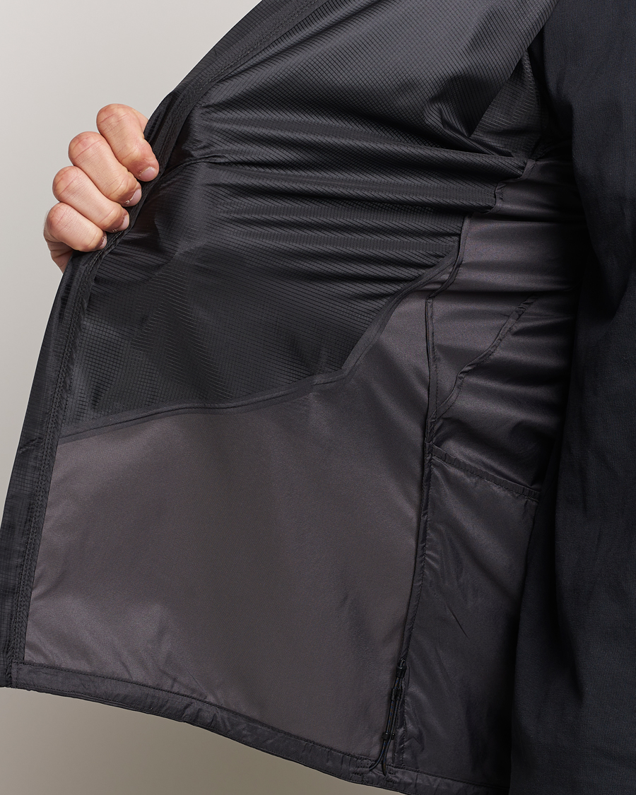 Mies | Takit | Arc'teryx | Norvan Windshell Hooded Jacket Black/Graphite