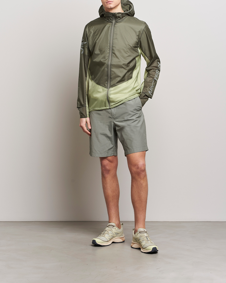 Mies | Takit | Arc'teryx | Norvan Windshell Hooded Jacket Forage/Chloris