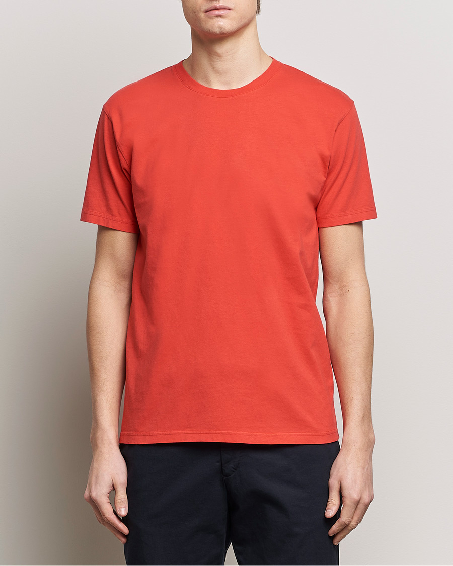 Mies | Lyhythihaiset t-paidat | Colorful Standard | Classic Organic T-Shirt Red Tangerine