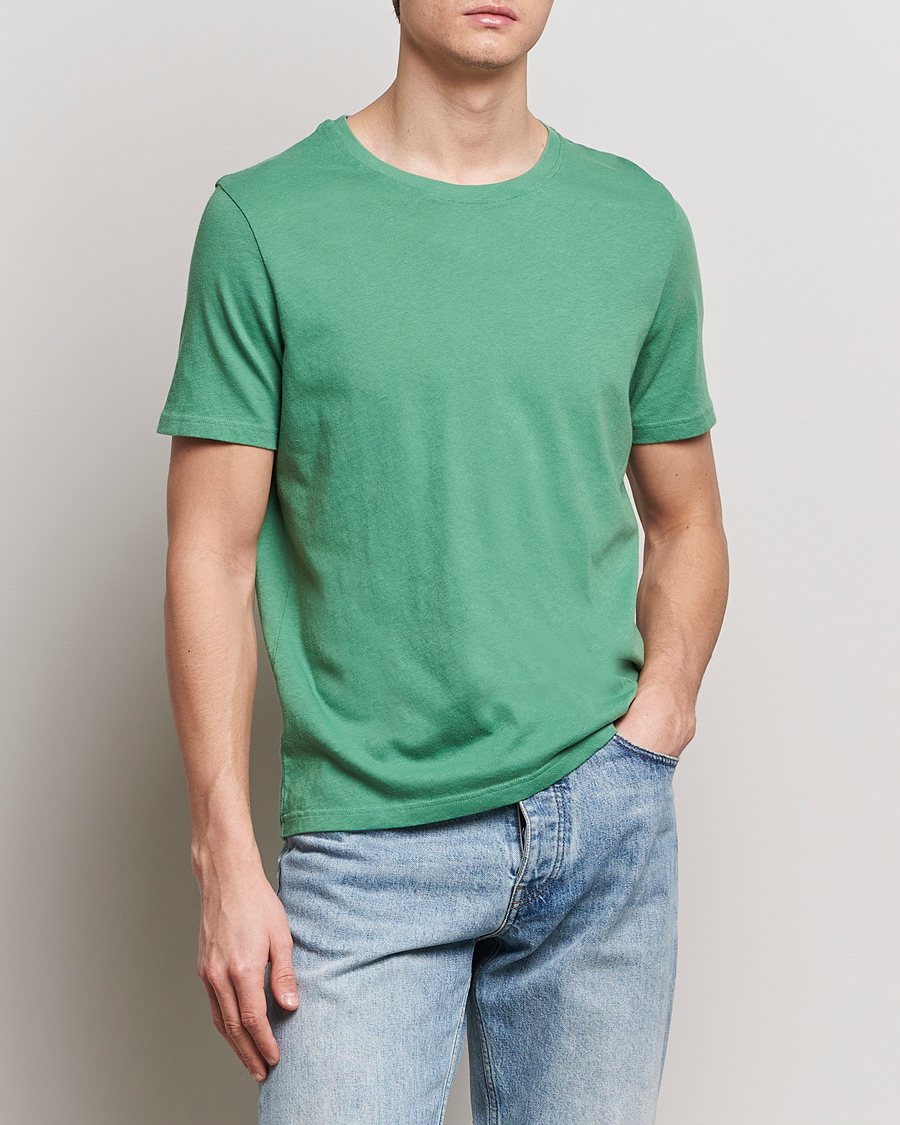 Mies | T-paidat | Merz b. Schwanen | Organic Cotton Washed Crew Neck T-Shirt Grass Green