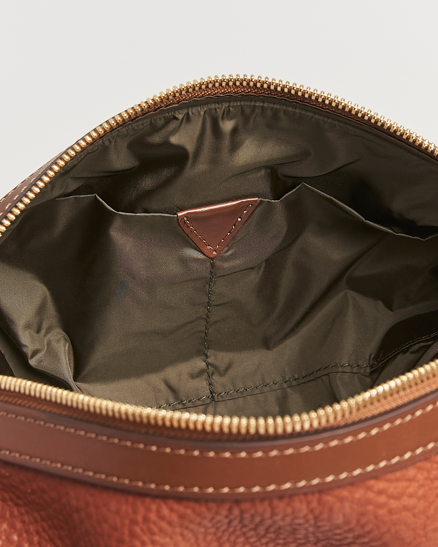 Mies | Laukut | Mismo | Groom Pebbled Leather Washbag Tabac/Cuoio