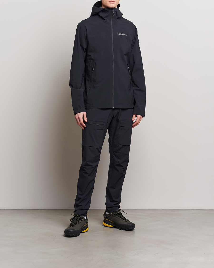 Mies | Takit | Peak Performance | Trail Hipe Hooded Shell Jacket Black