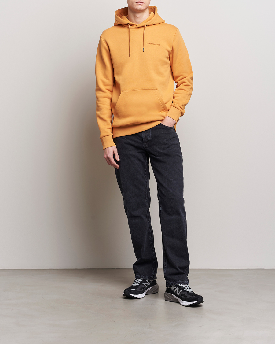 Mies | Puserot | Peak Performance | Original Logo Hoodie Desert Blow