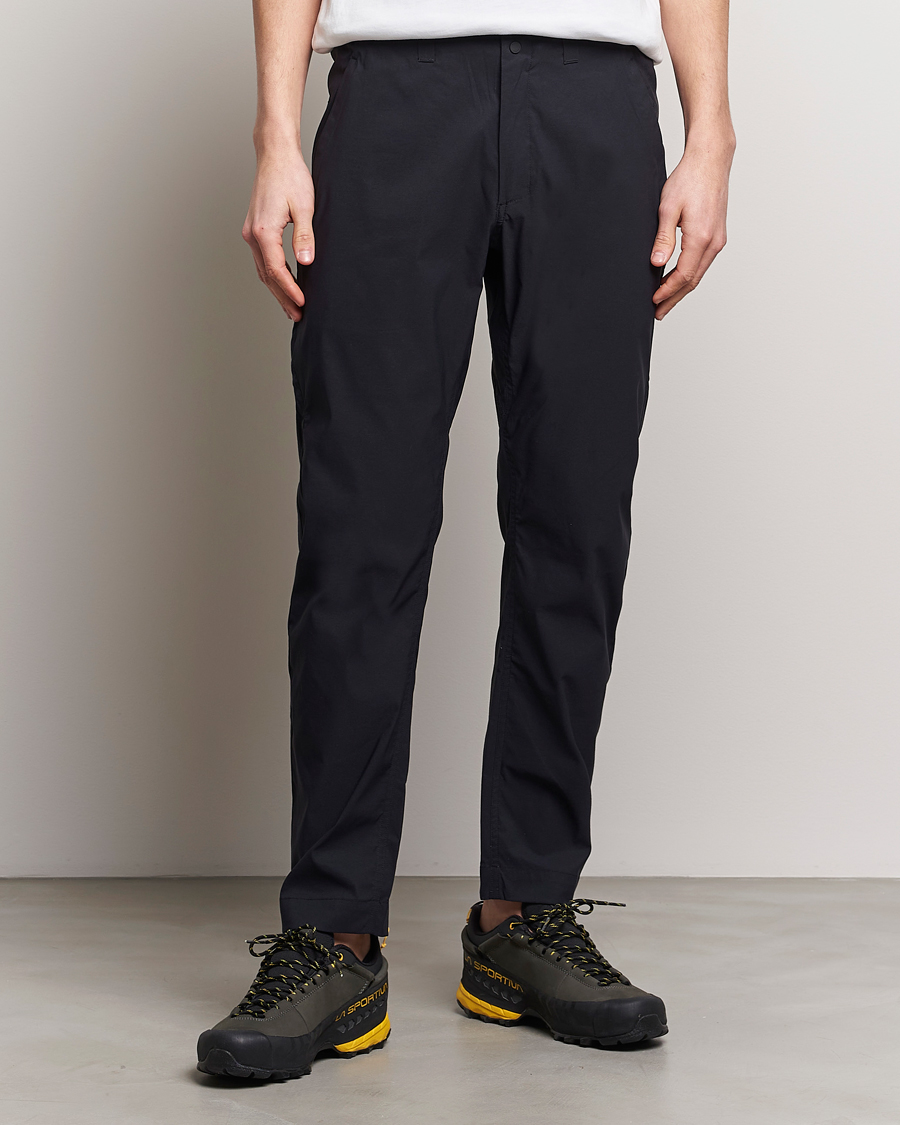 Mies | Housut | Peak Performance | Commuter Pants Black