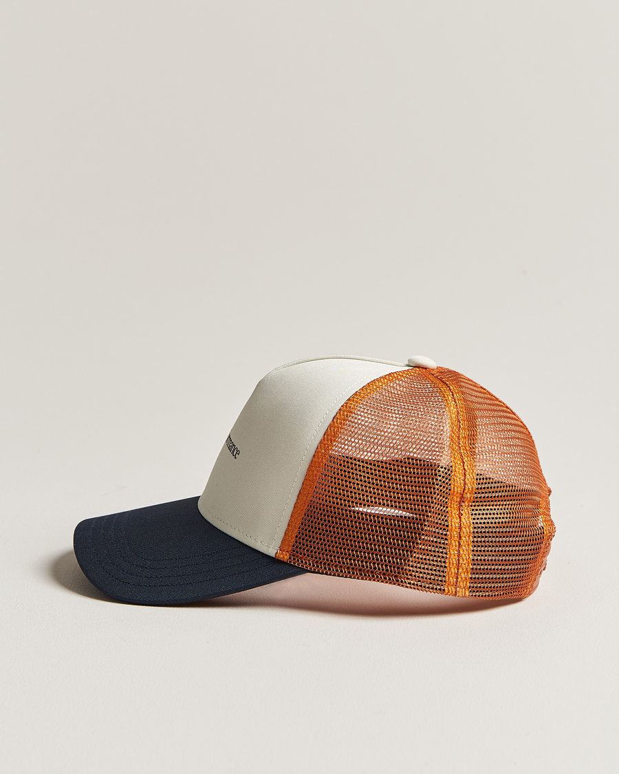 Mies | Peak Performance Trucker Cap Salute Blue/White | Peak Performance | Trucker Cap Salute Blue/White