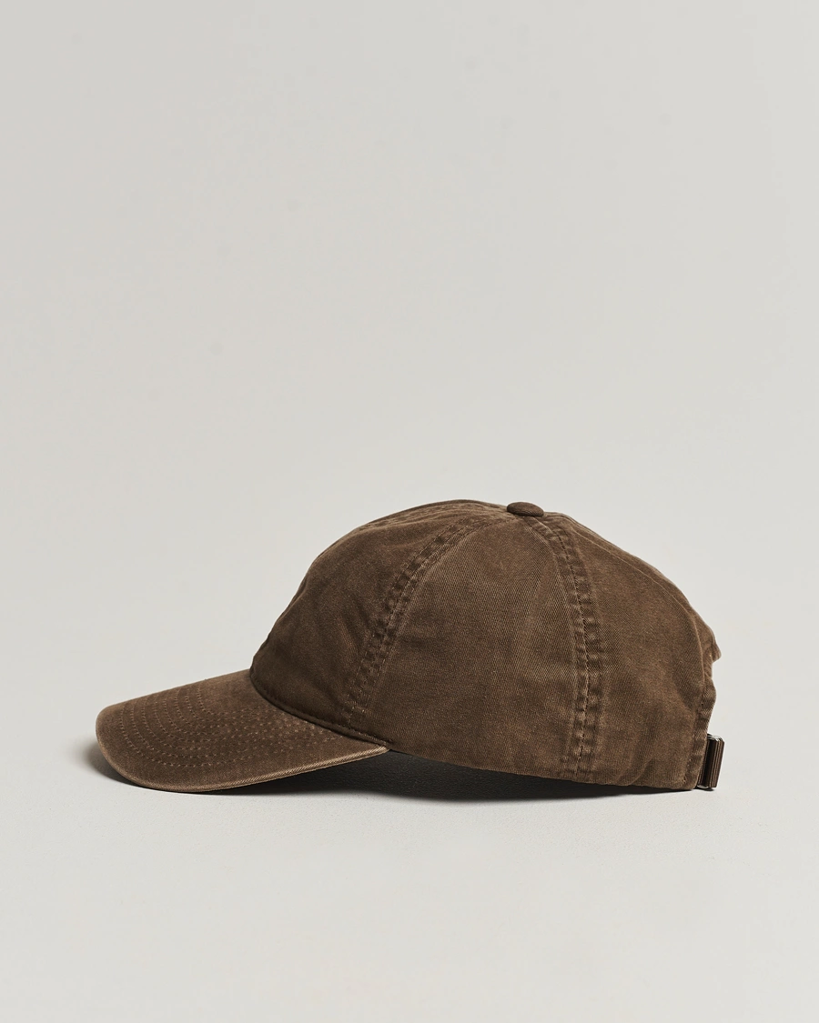 Mies | New Nordics | Varsity Headwear | Washed Cotton Baseball Cap Dark Beige