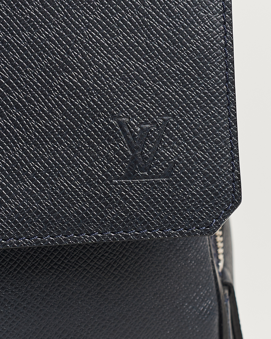 Mies | Louis Vuitton Pre-Owned Vassili Briefcase Navy | Louis Vuitton Pre-Owned | Vassili Briefcase Navy