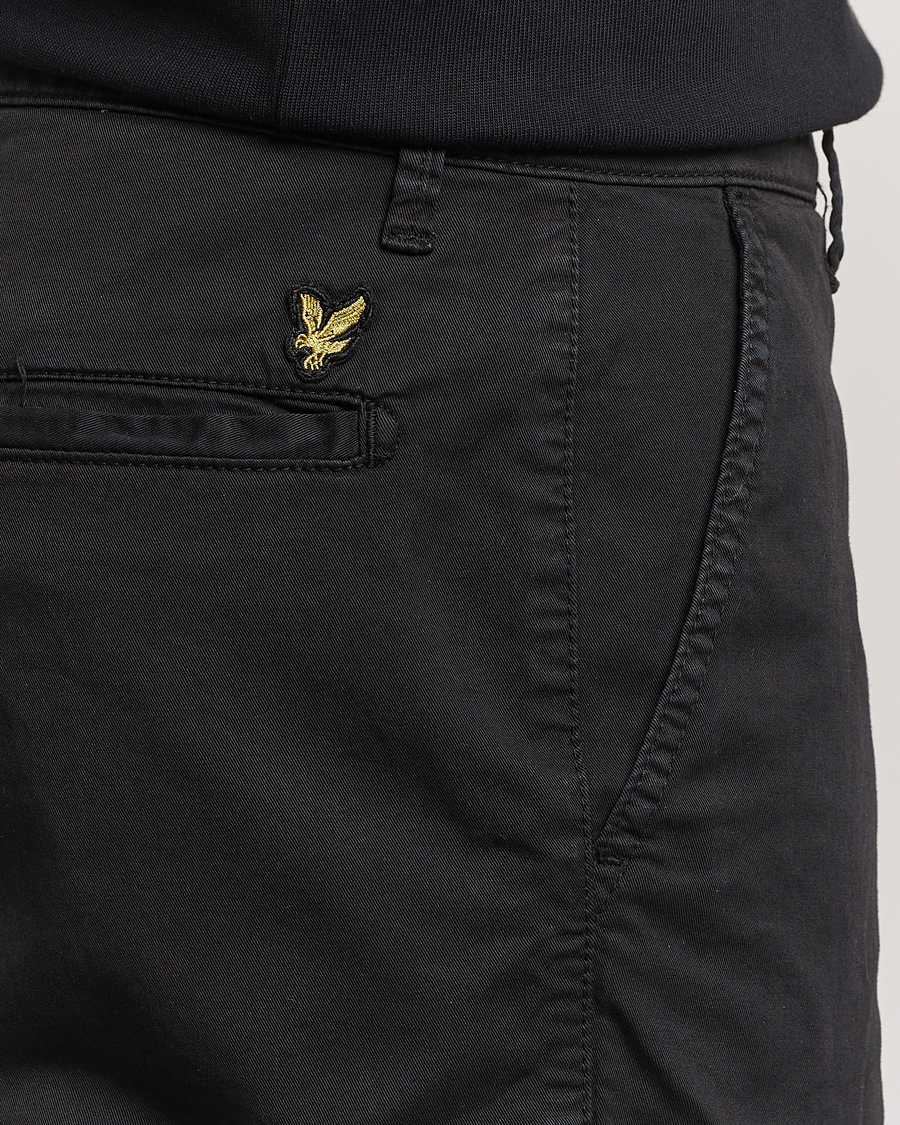 Mies | Shortsit | Lyle & Scott | Chinos Shorts Jet Black