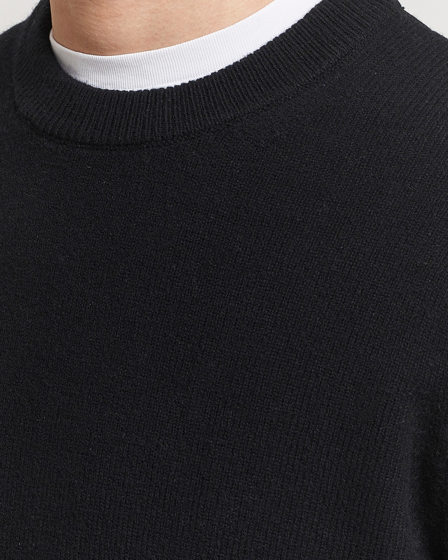 Mies | Puserot | Samsøe Samsøe | Isak Crew Neck Black