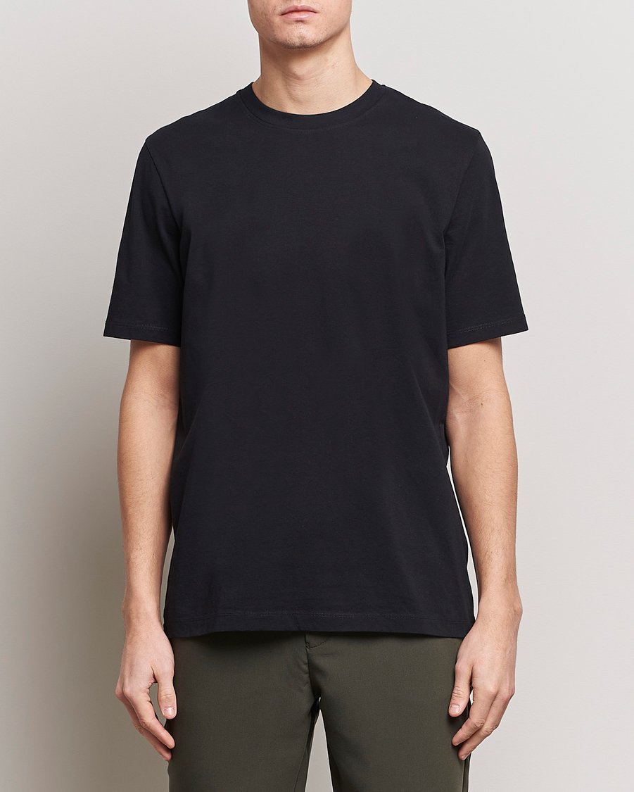 Mies | Wardrobe Basics | Samsøe Samsøe | Christian T-shirt Black