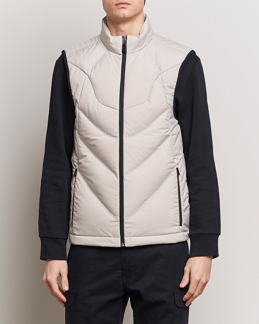 Mies | Takit | BOSS GREEN | Titanium Vest Light Beige
