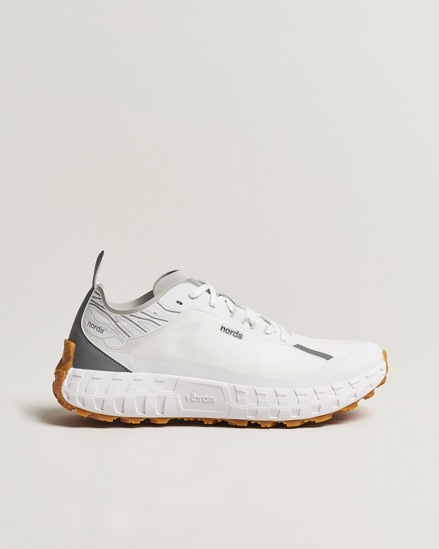 Mies | Juoksukengät | Norda | 001 Running Sneakers White/Gum