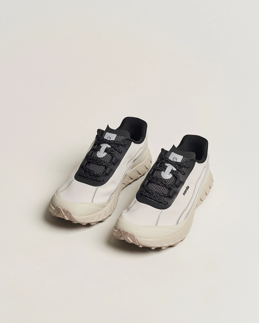 Mies |  | Norda | 002 Running Sneakers Cinder