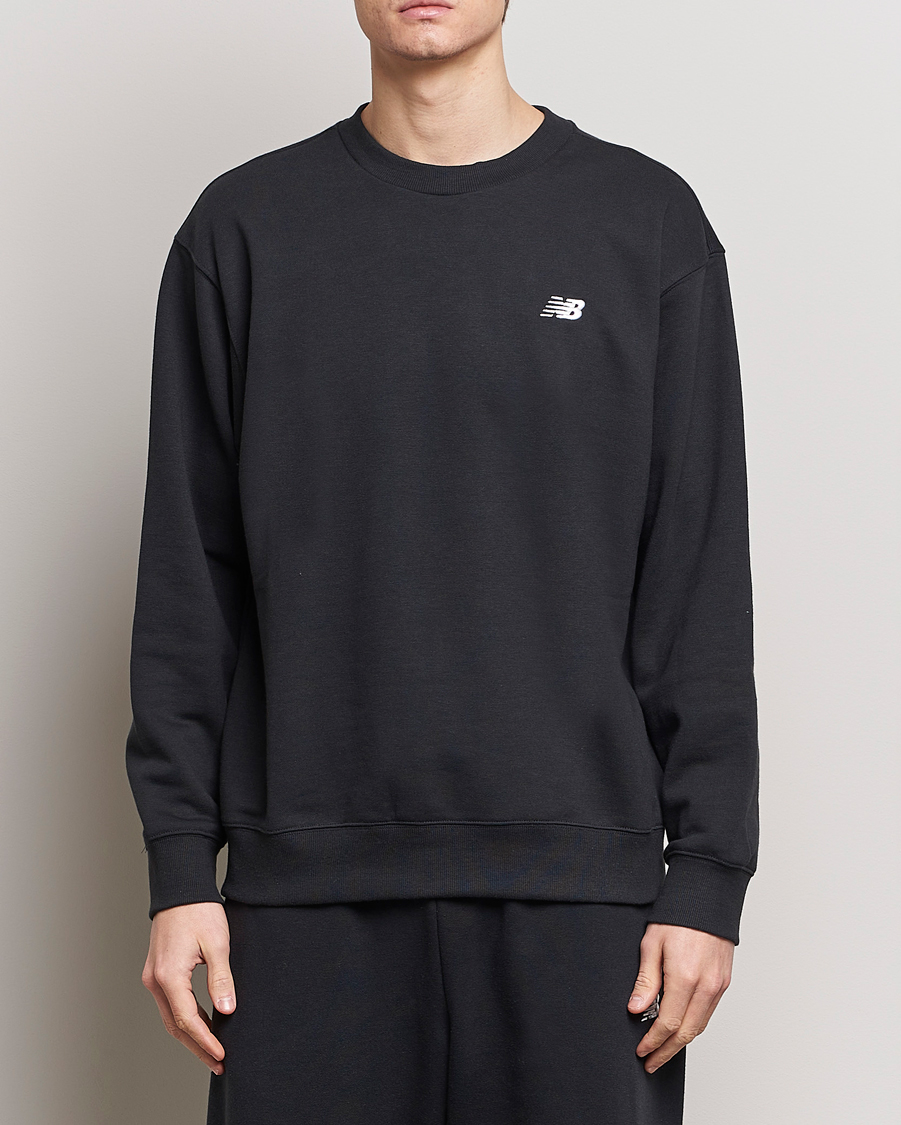 Mies | Puserot | New Balance | Essentials French Terry Sweatshirt Black