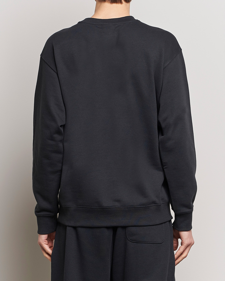 Mies | Puserot | New Balance | Essentials French Terry Sweatshirt Black