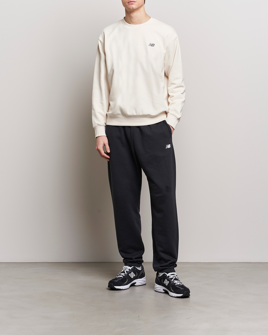 Mies | Puserot | New Balance | Essentials French Terry Sweatshirt Linen
