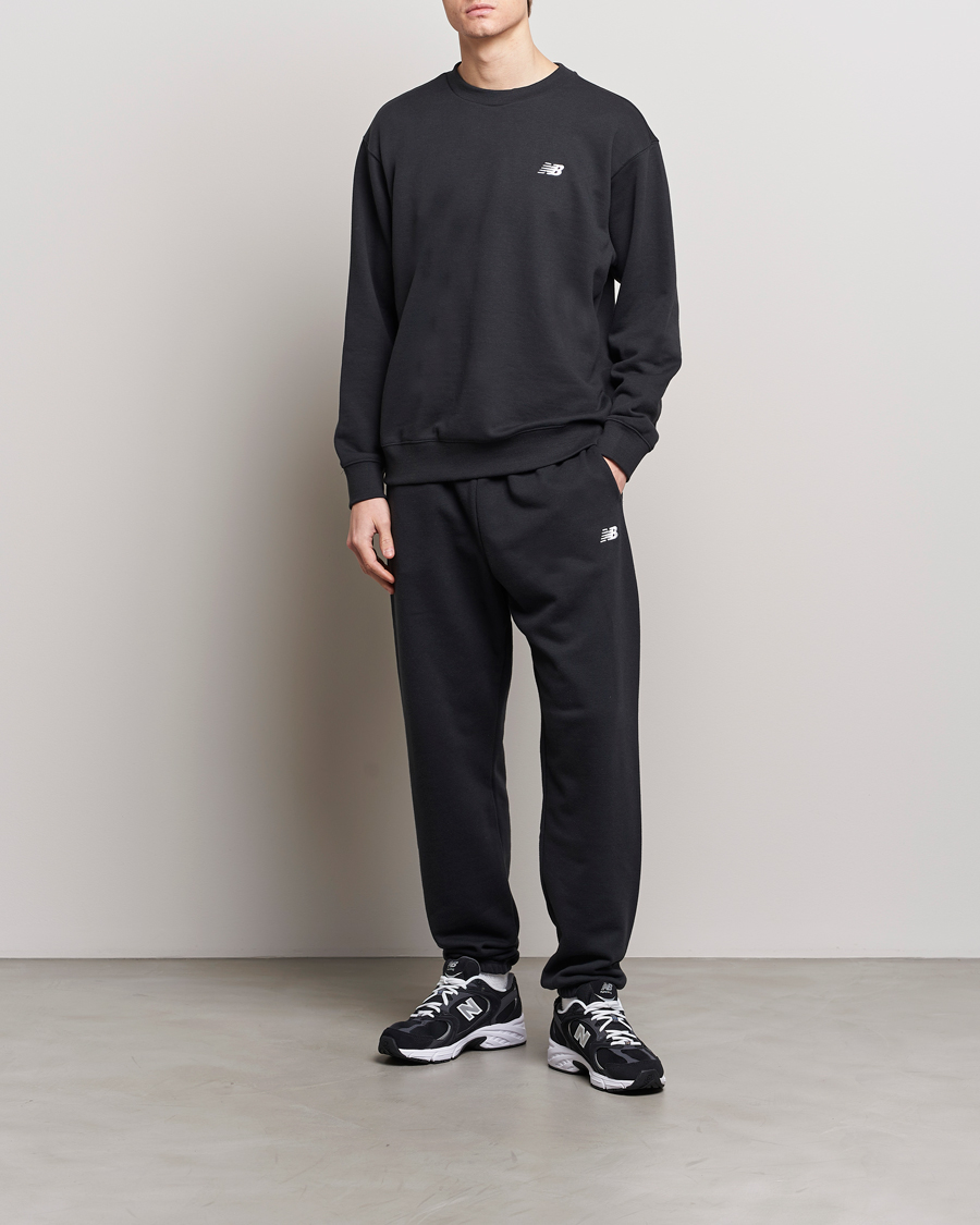Mies | Housut | New Balance | Essentials French Terry Sweatpants Black