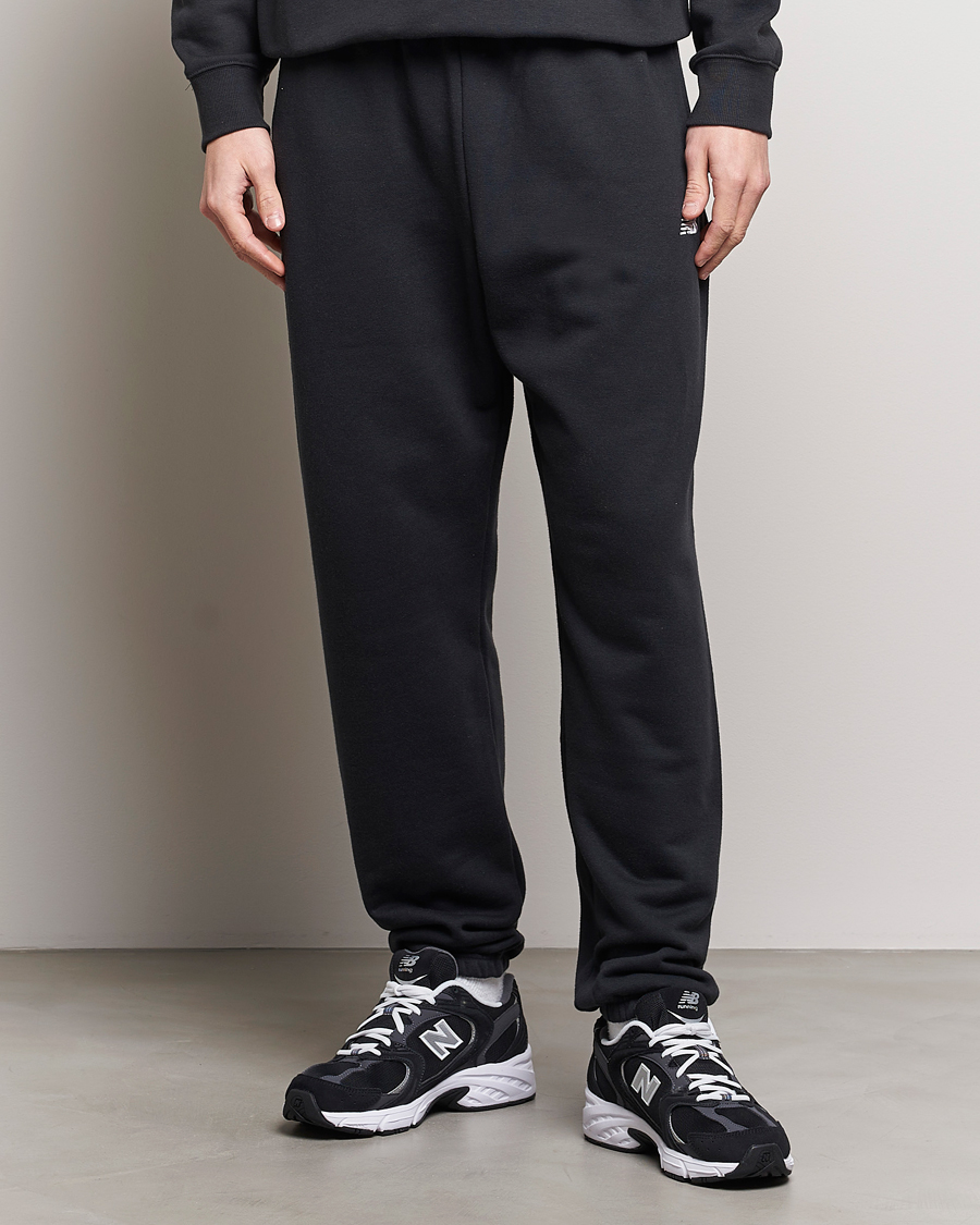 Mies | Housut | New Balance | Essentials French Terry Sweatpants Black