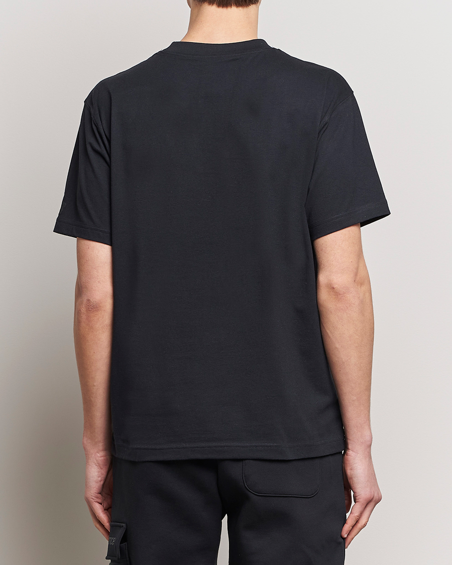 Mies | T-paidat | New Balance | Shifted Graphic T-Shirt Black