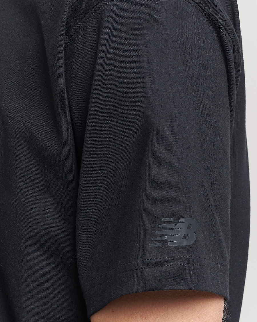 Mies | T-paidat | New Balance | Shifted Graphic T-Shirt Black