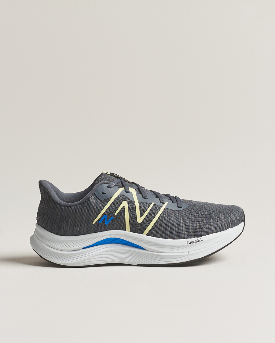 Mies | New Balance Running FuelCell Propel v4 Graphite | New Balance Running | FuelCell Propel v4 Graphite