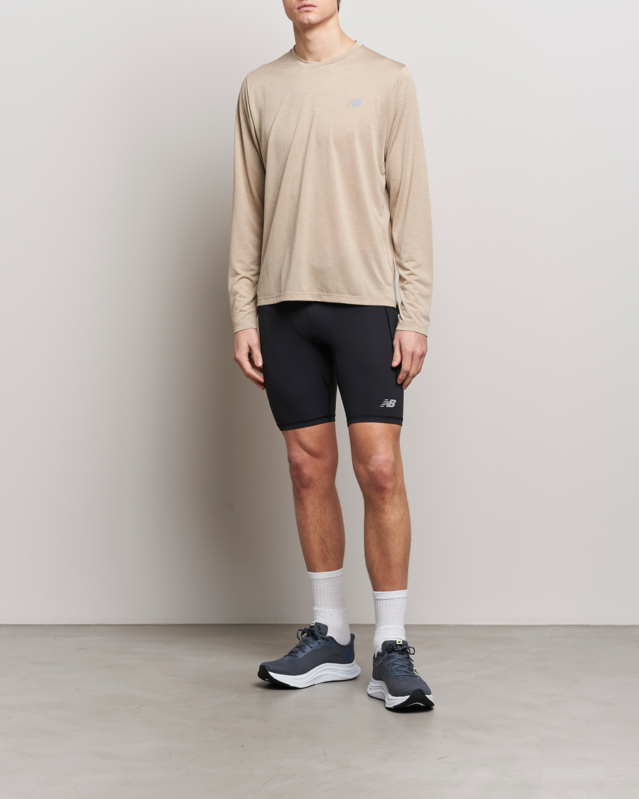 Mies | T-paidat | New Balance Running | Athletics Run Long Sleeve T-Shirt Stoneware Heather