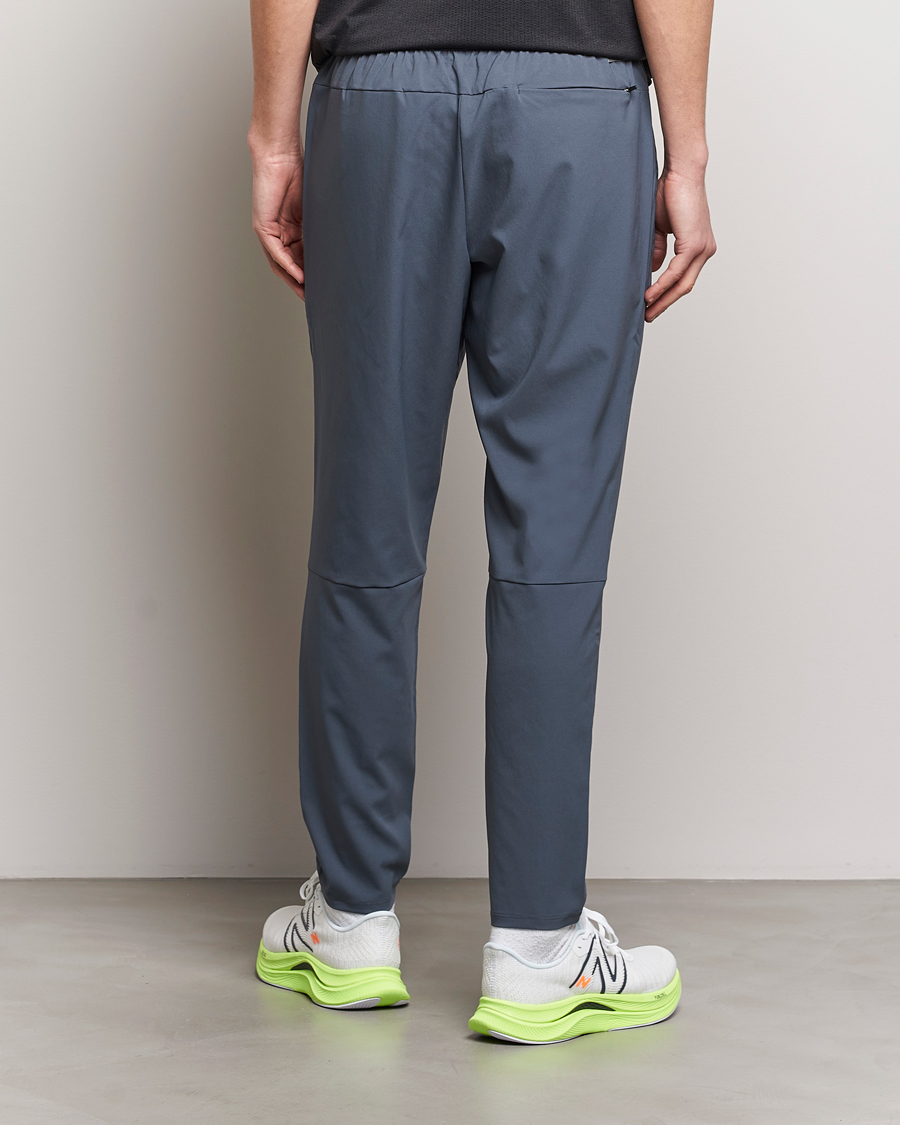 Mies | Housut | New Balance Running | Stretch Woven Pants Graphite