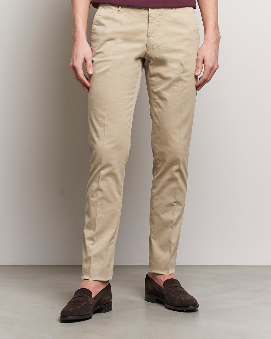 Mies | Housut | Incotex | Slim Fit Garment Dyed Slacks Light Beige