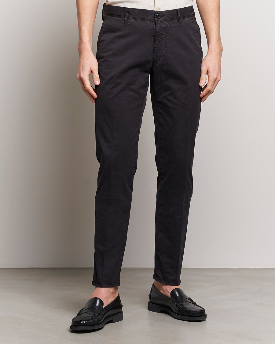 Mies | Housut | Incotex | Slim Fit Garment Dyed Slacks Black
