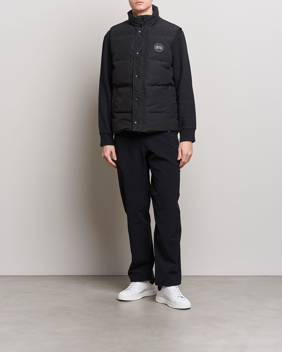 Mies | Takit | Canada Goose Black Label | Garson Vest Black