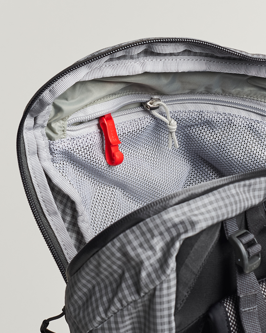Mies | Laukut | Osprey | Talon Pro 30 Silver Lining